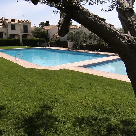 Casas Adosadas Les Oliveres Torroella De Montgri